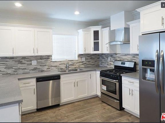 4th image of 902 W 41st St