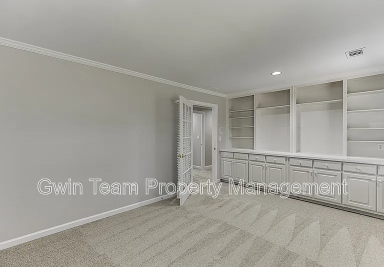 9345 Riverclub Pkwy — Photo 28