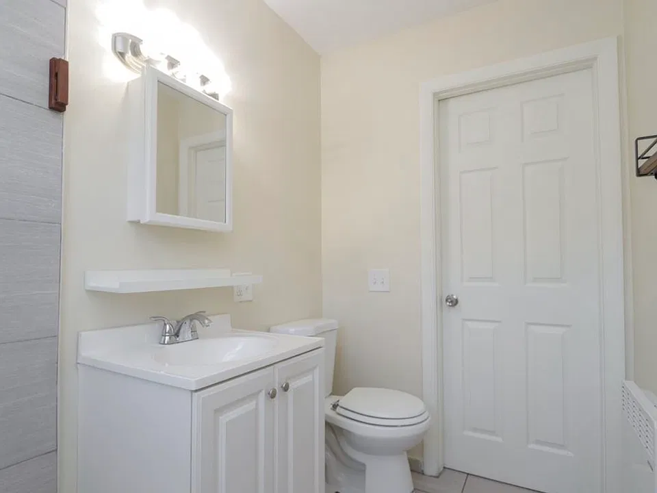 323 Montcalm St #323