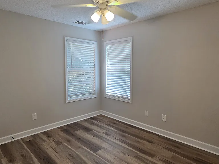 171 Laurel Oaks Ln — Photo 37