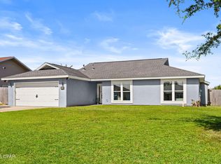 1542 Blue Grass Ln, Lynn Haven, FL 32444
