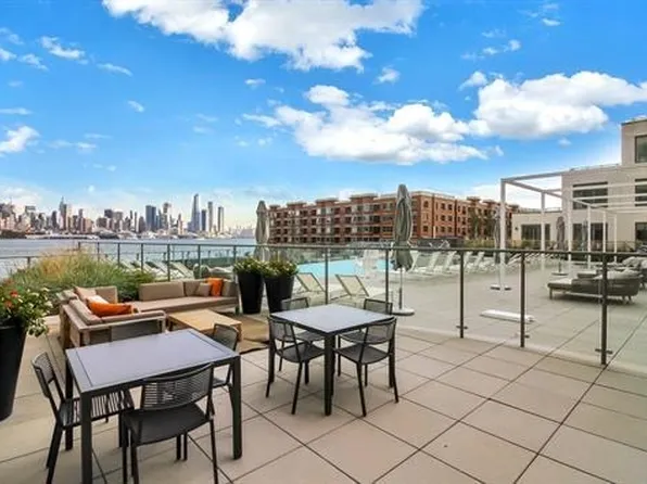 9 Avenue At Port Imperial image 43 of 50