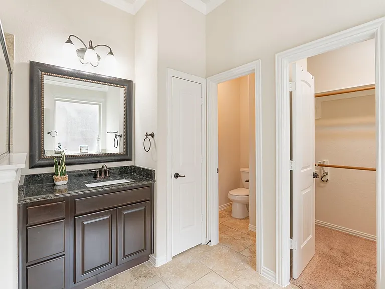 14 Arrowfeather Pl — Photo 23