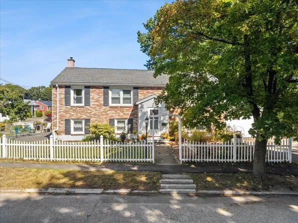 116 Running Brook Rd, West Roxbury, MA 02132