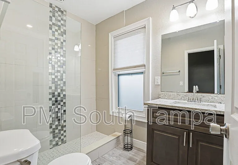 203 W Emma St — Photo 21