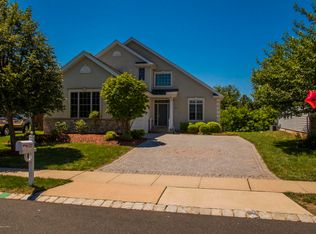 112 E Parsonage Way, Manalapan, NJ 07726