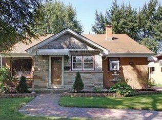 1910 Buckingham Ave, Westchester, IL 60154