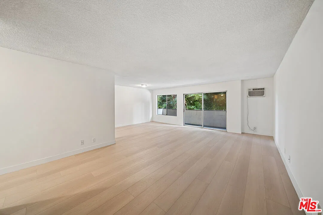 10980 Ohio Ave — Photo 2