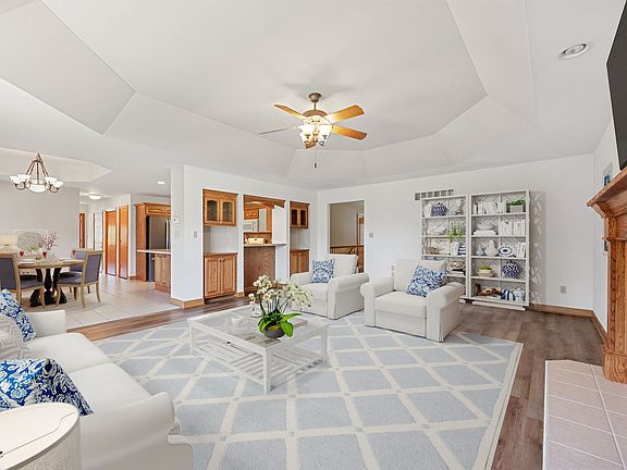 4th image of 14085 W 93rd Pl