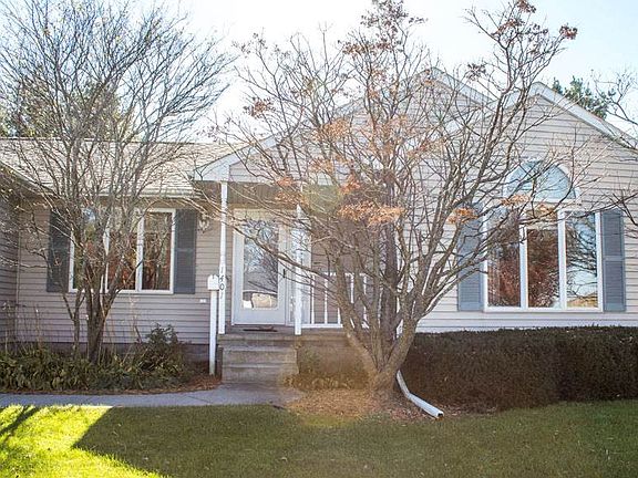3rd image of 1401 Country Meadows Dr