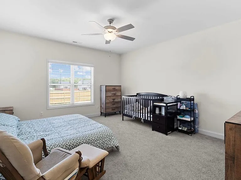 223 Collier Gate St — Photo 16