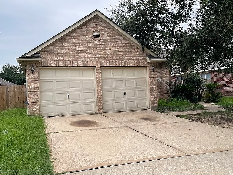 5923 Hatfield Glen Dr — Photo 1
