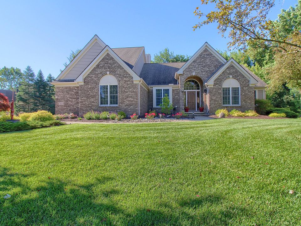 1st image of 1421 W Greenfield Ct