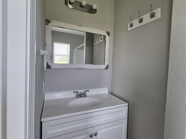 14320 Cashs Mill Rd — Photo 7