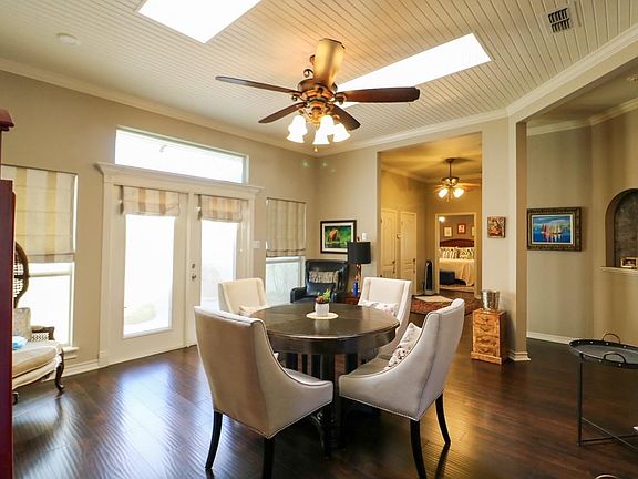 3rd image of 8304 Country Club Dr
