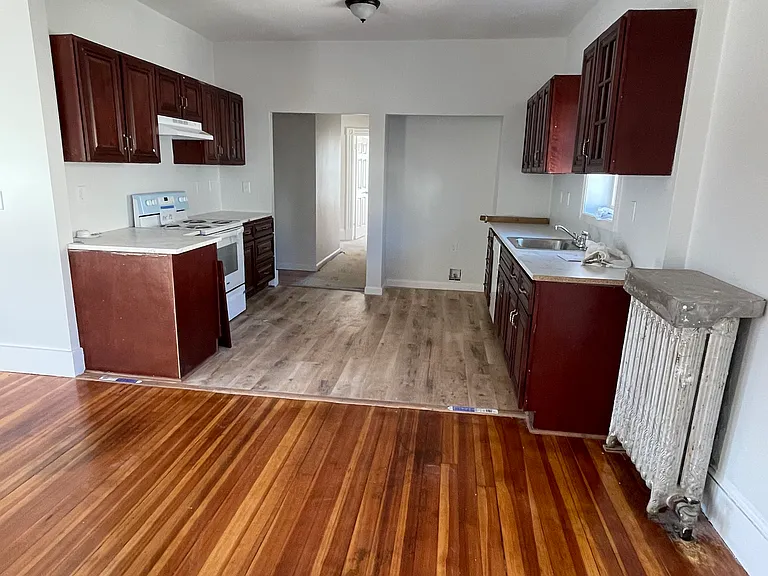 1190 Warren Ave #2 — Photo 5