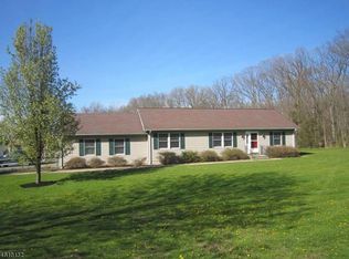 52 Gulick Rd, Ringoes, NJ 08551