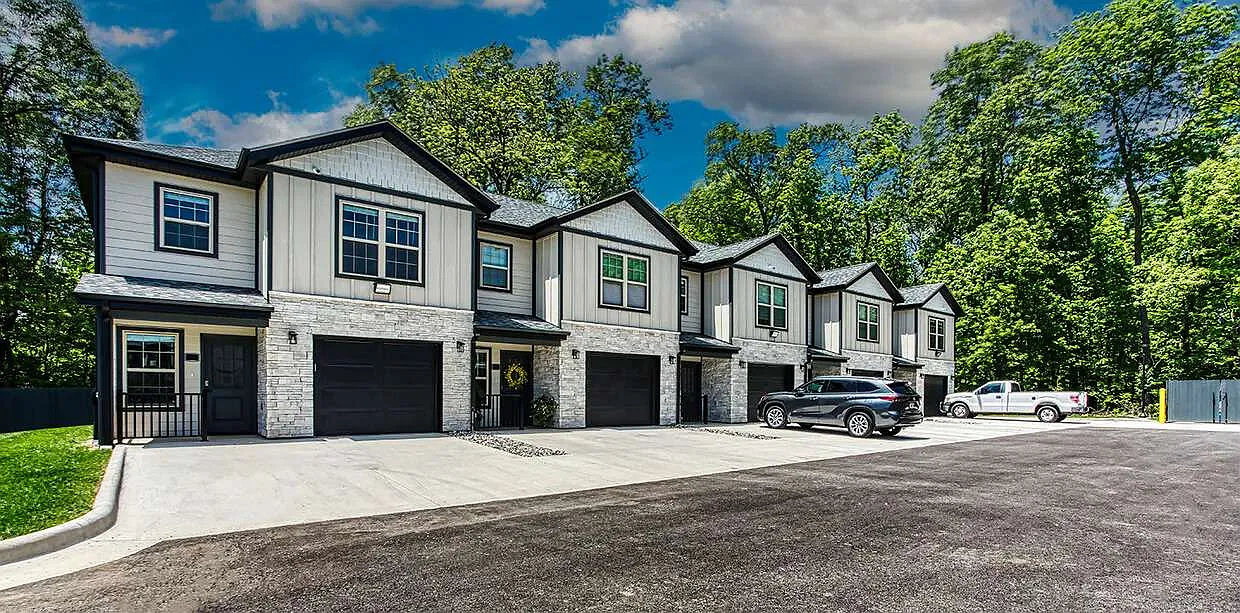 The Woods Townhomes — Photo 1