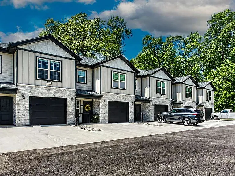 The Woods Townhomes — Photo 1