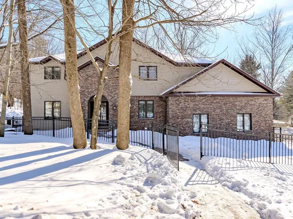 1401 WOODLAND RIDGE ROAD, Wausau, WI 54403