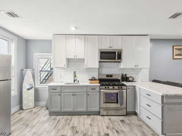 53 2nd Ave Floor 2, Newark, NJ 07104