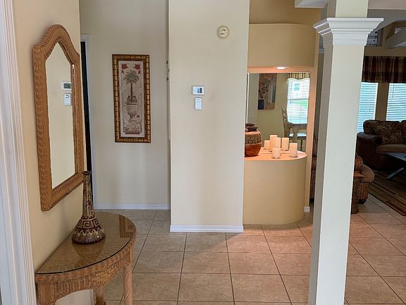 4th image of 18 Treasure Cir