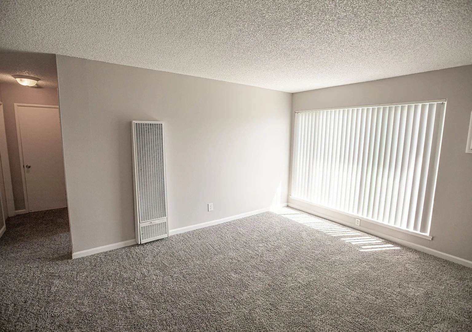 Ventura Gardens Apartments — Photo 1