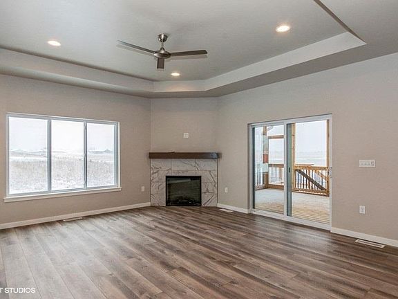 5th image of 2185 Oak Terrace Ave