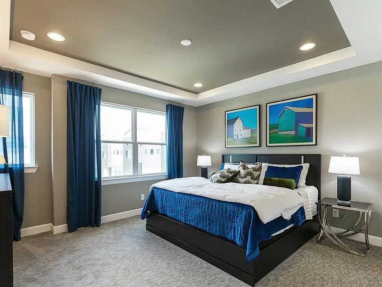 310 Jensen Dr — Photo 13