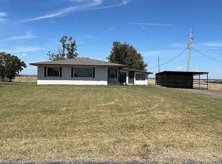 24120 Darlington Rd NW, Calumet, OK 73014