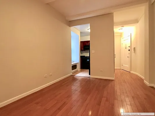 Rented by Sovereign Associates | media 12