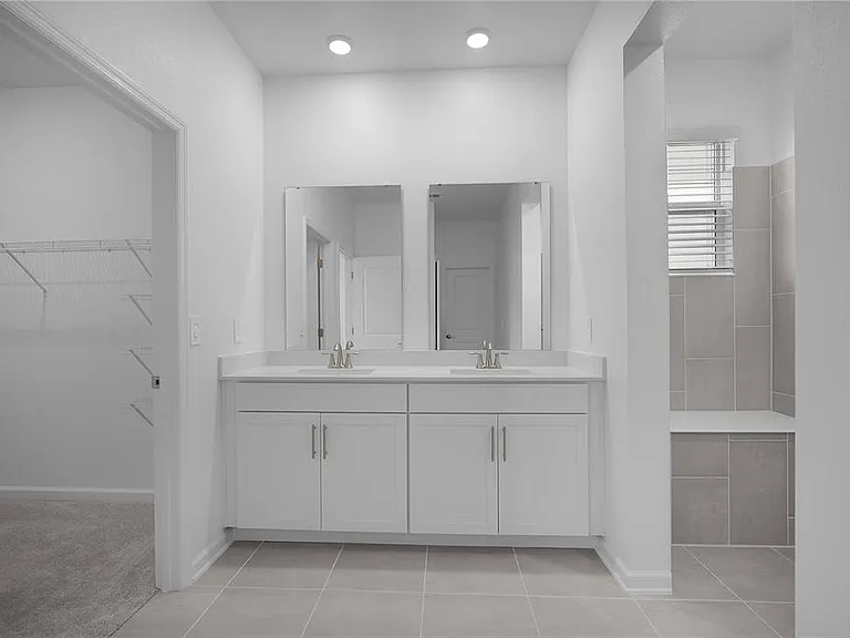 5529 Nina Way — Photo 33