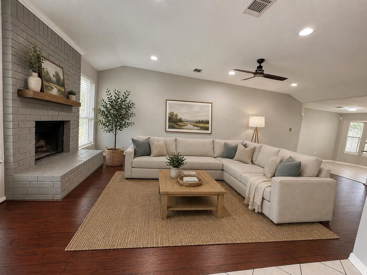 3 bed, 2.0 bath, 1410 sqft, $1,950 — Photo 3