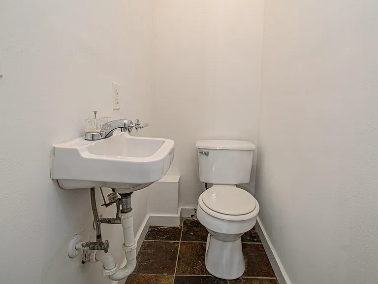 5419 Gulfton St #G — Photo 13