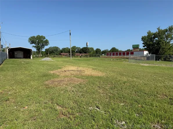 1503 W 5th St, Dewar, OK 74431