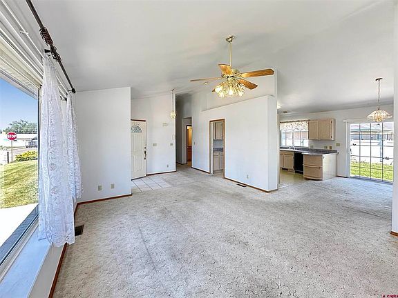 5th image of 1902 E Coronado Ave