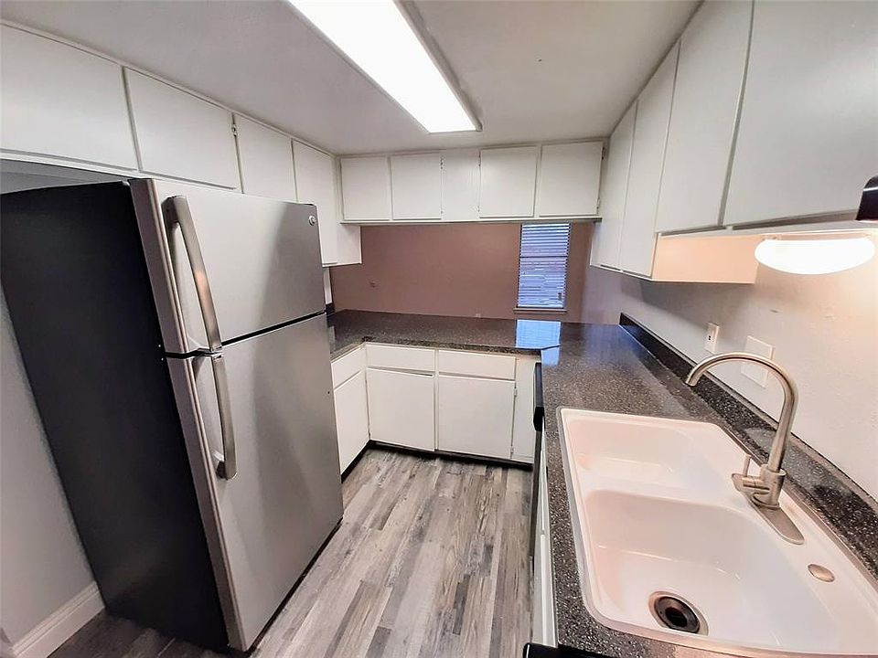 1st image of 507 Cora St #209