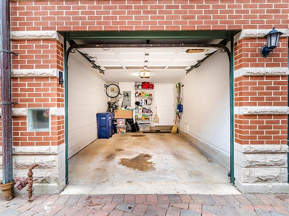 5th image of 430 W Armitage Ave APT F