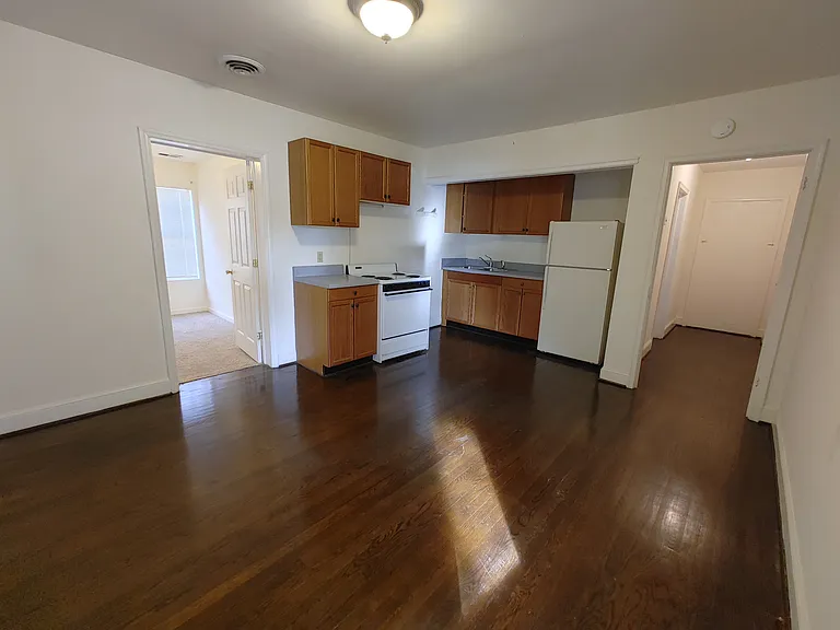 813 Apperson Dr — Photo 8