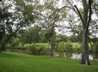 1906 Kyle Rd, Clute, TX 77531