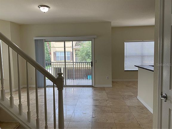 4th image of 2550 Grand Central Pkwy APT 10