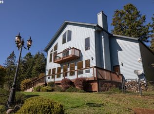 93410 E Westview Ln, North Bend, OR 97459