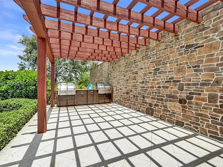 19593 Whispering Creek Rd — Photo 25
