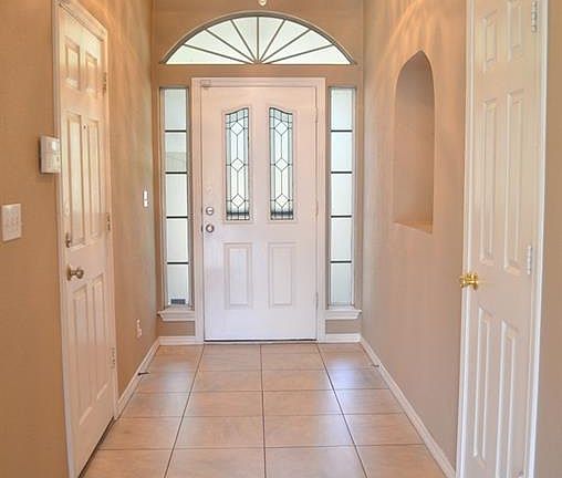 3rd image of 241 Keanahalululu Ln