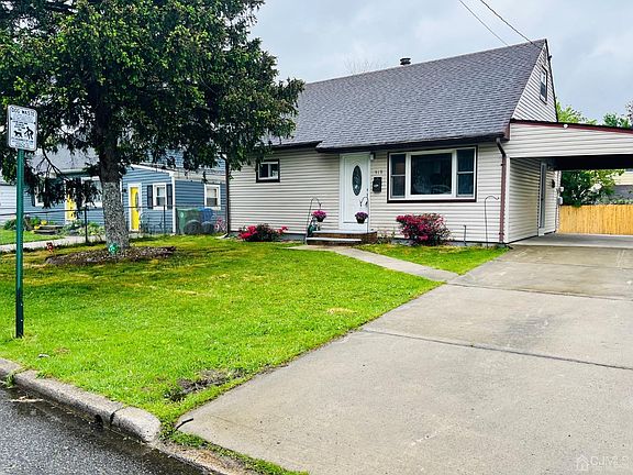 2nd image of 519 N Park Dr