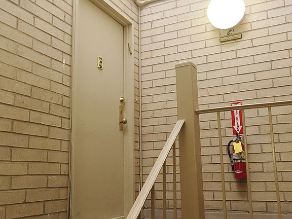 3rd image of 15 Kathy Pl APT 3B