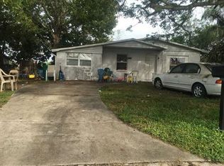 2182 Warwick Rd, Melbourne, FL 32935