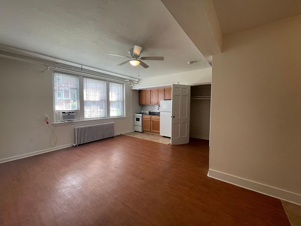 1st image of 2060 N Vermont St APT 3