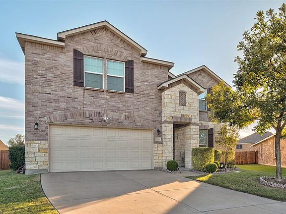 3rd image of 700 Underhill Dr