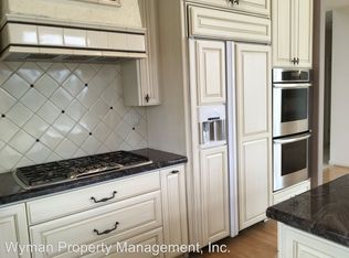 109 N Newport Dr, Napa, CA 94559